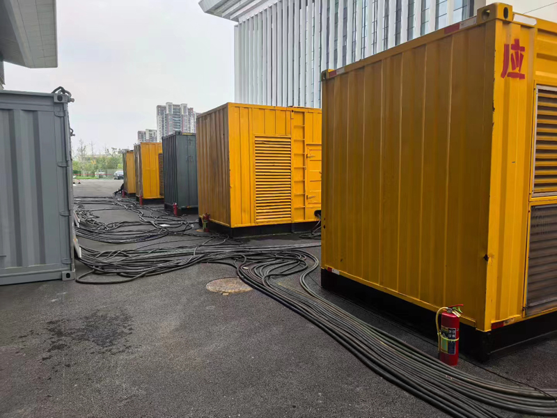 阿拉善右不同季节柴油发电机组保养有哪些注意事项？