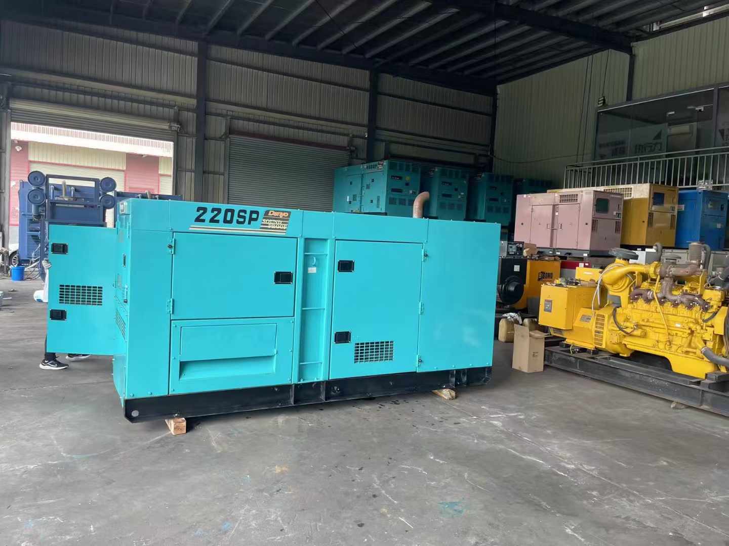 阿拉善右800kW 柴油发电机的输出电流波动范围是多少?