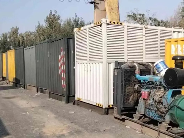 阿拉善右200KW柴油发电机机组每小时油耗是多少?